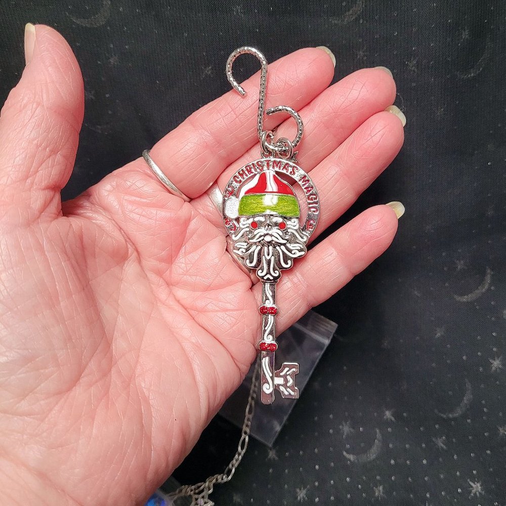 Kirks Folly CHRISTMAS MAGIC SANTA & KEY SHIMMER MOON Ornament Dangler Silvertone - Picture 10 of 13